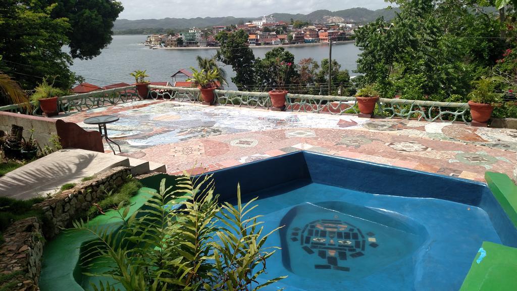 Zapote Tree Inn Flores Ngoại thất bức ảnh